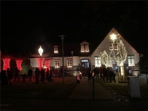 Anleuchten am Bürgerhaus Kürrenberg